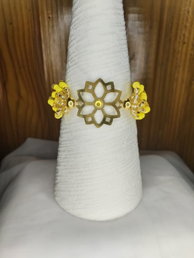 thumbnail of Pulsera Oxum 8 hilos misangas dije en bronce
